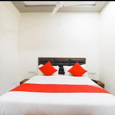 Hotel New Lake View アーメダバード エクステリア 写真