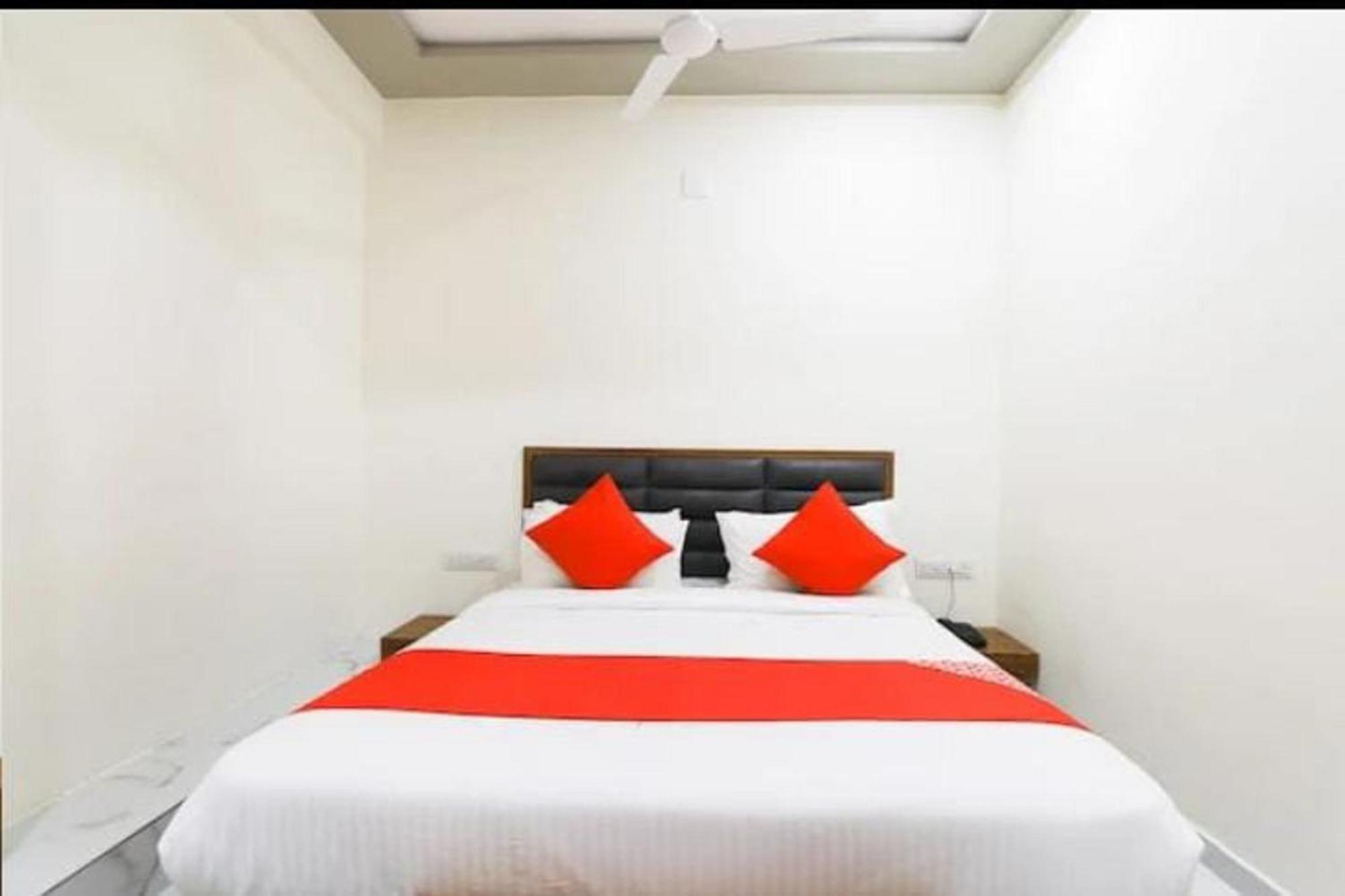 Hotel New Lake View アーメダバード エクステリア 写真