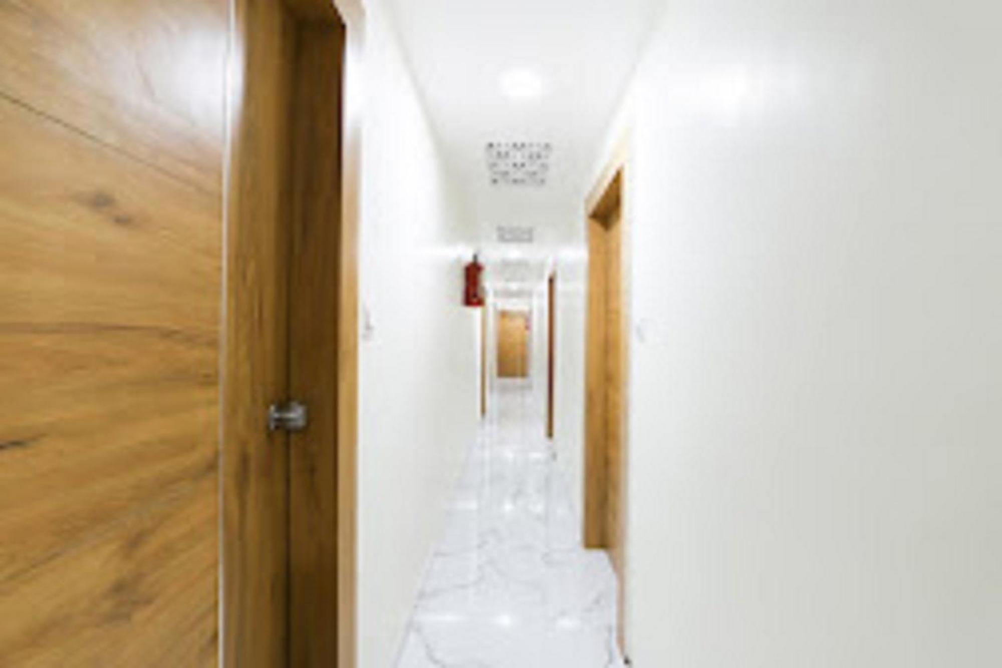 Hotel New Lake View アーメダバード エクステリア 写真
