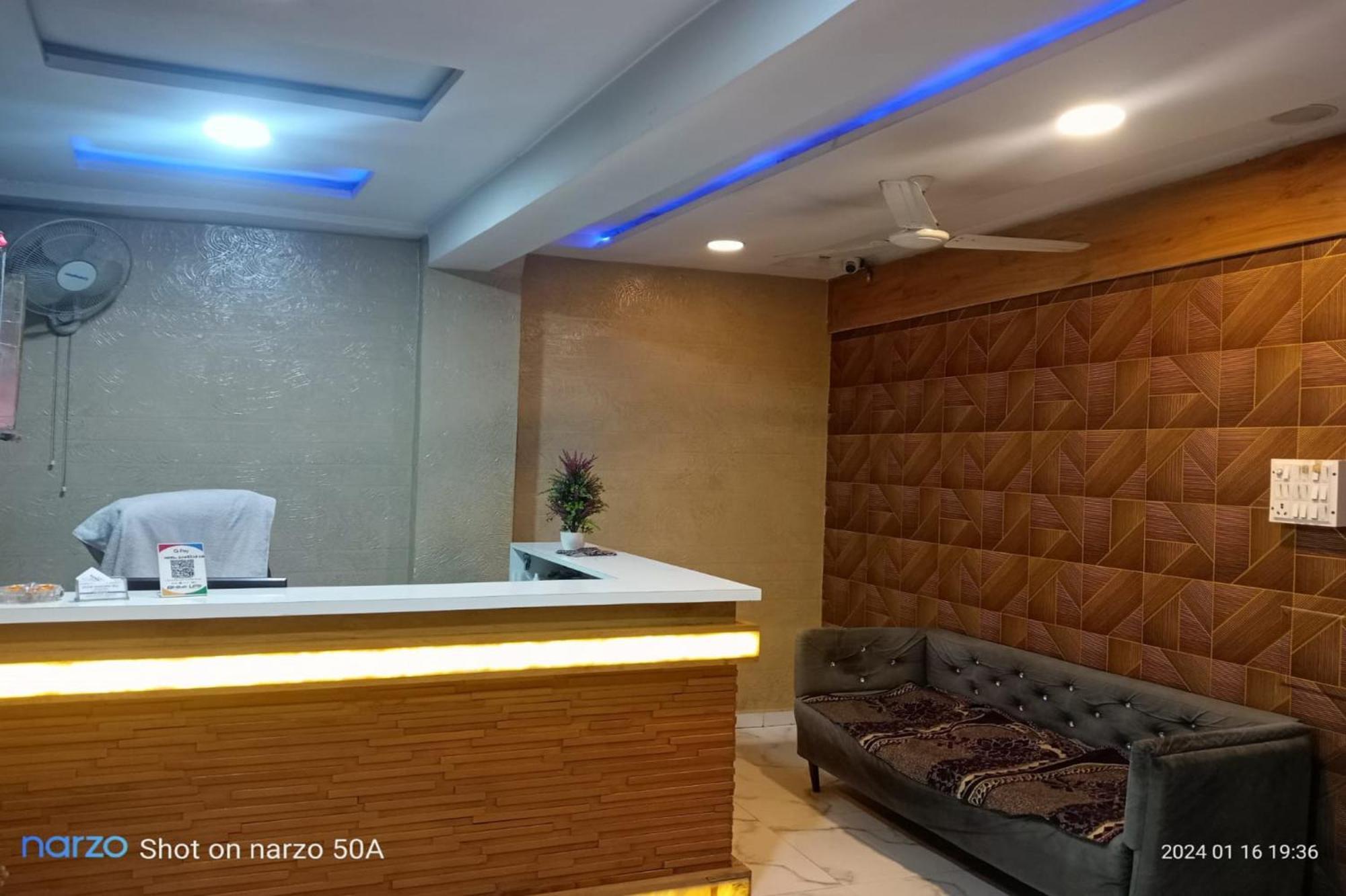 Hotel New Lake View アーメダバード エクステリア 写真